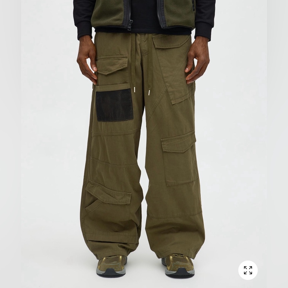 NWT Men’s Baggy Cargo Pants Olive Small